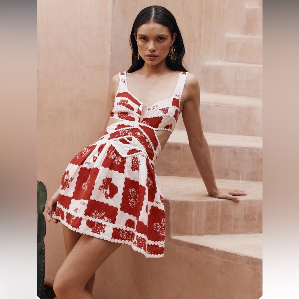 GORGEOUS MINI DRESS
100% Linen Red and White Cutout Dress